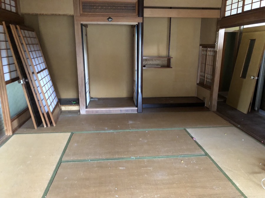 不用品回収後の和室