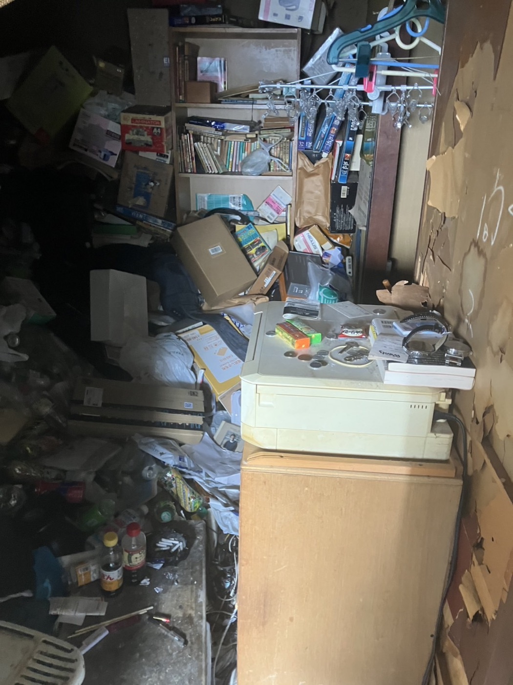 広島でゴミ屋敷片付けを検討する際の室内例